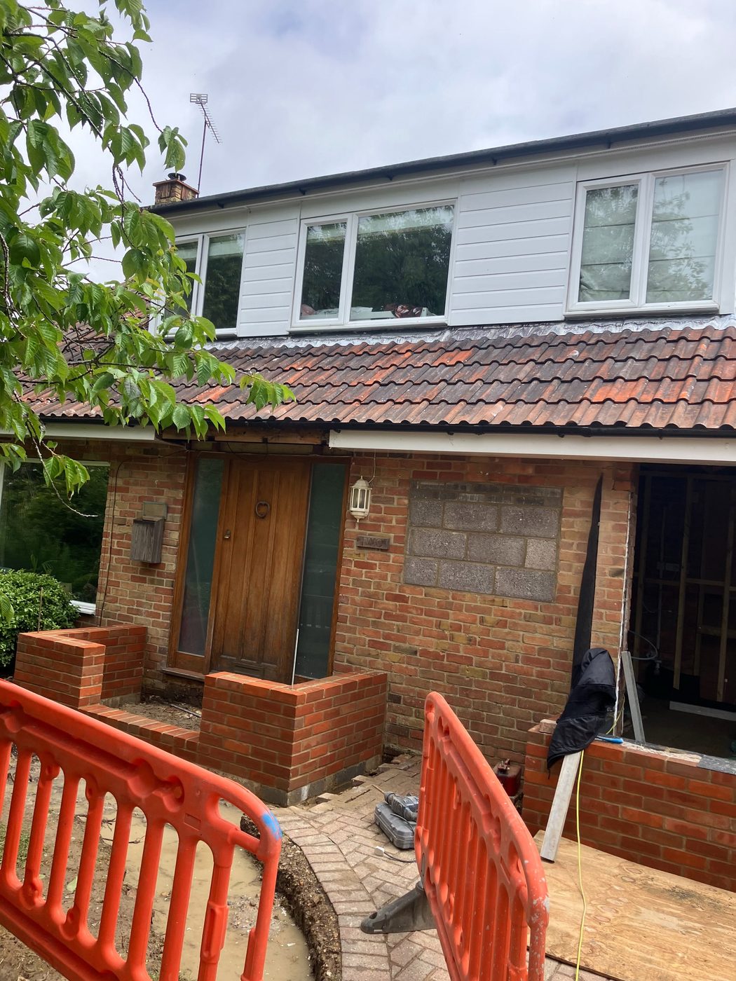 Single-storey extension