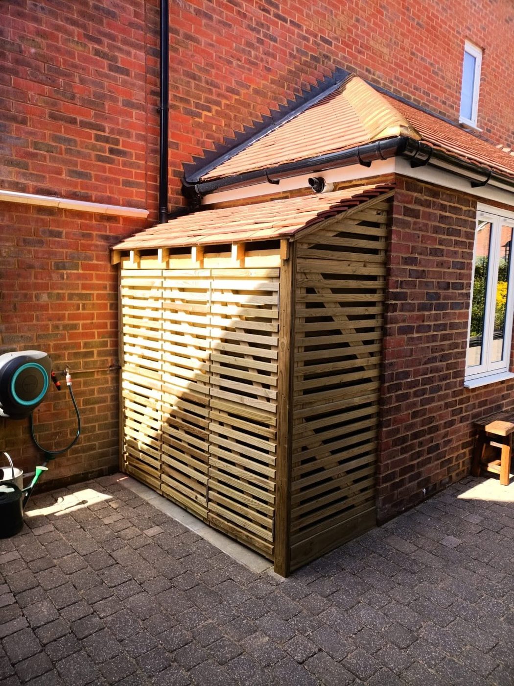 Timber bin store