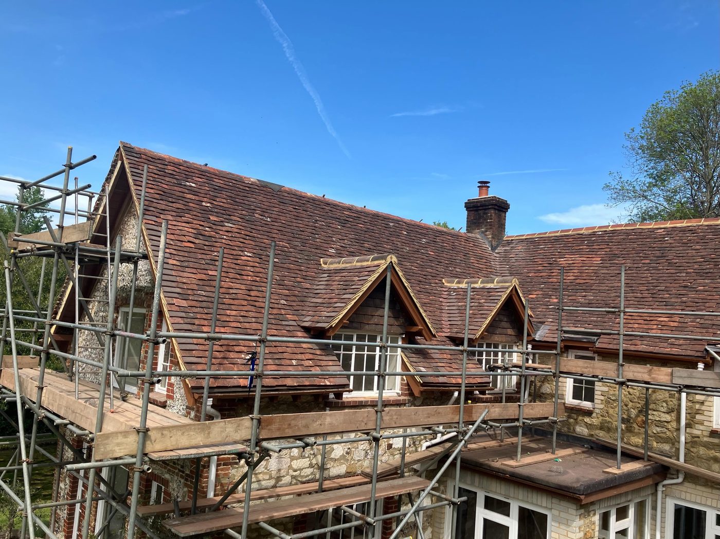 Roof & scaffold